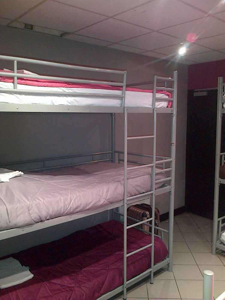 Peace & Love Hostel Paris Luaran gambar